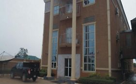 Sheriffyt Royale Hotel Suites